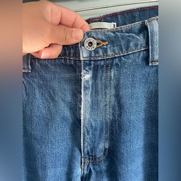 L.L. Bean Blue Classic Standard Fit 100% Cotton Denim Jeans 35 X 30 - Picture 2 of 8